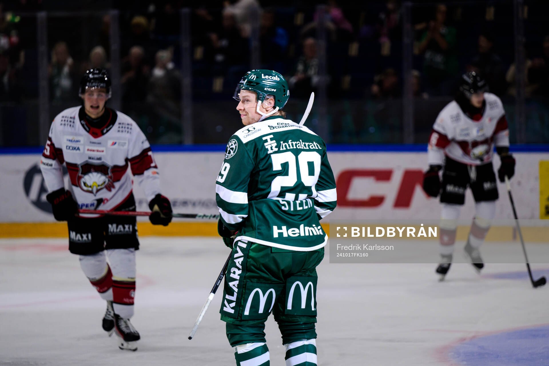 Färjestads Oskar Steen jublar
