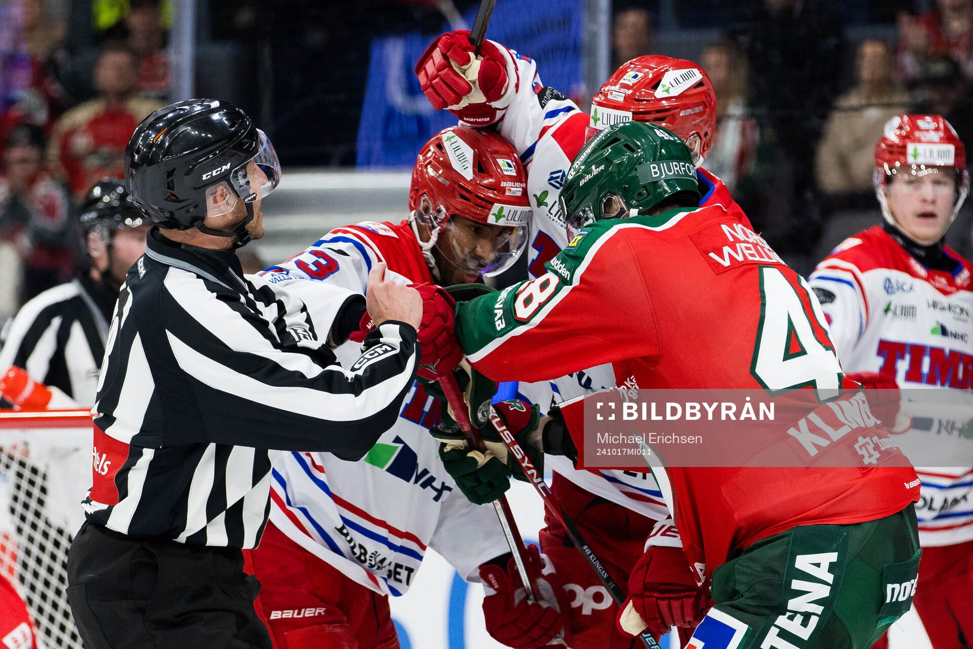 Timrås Jeremy Boyce-Rotevall och Frölundas Carl Klingberg
