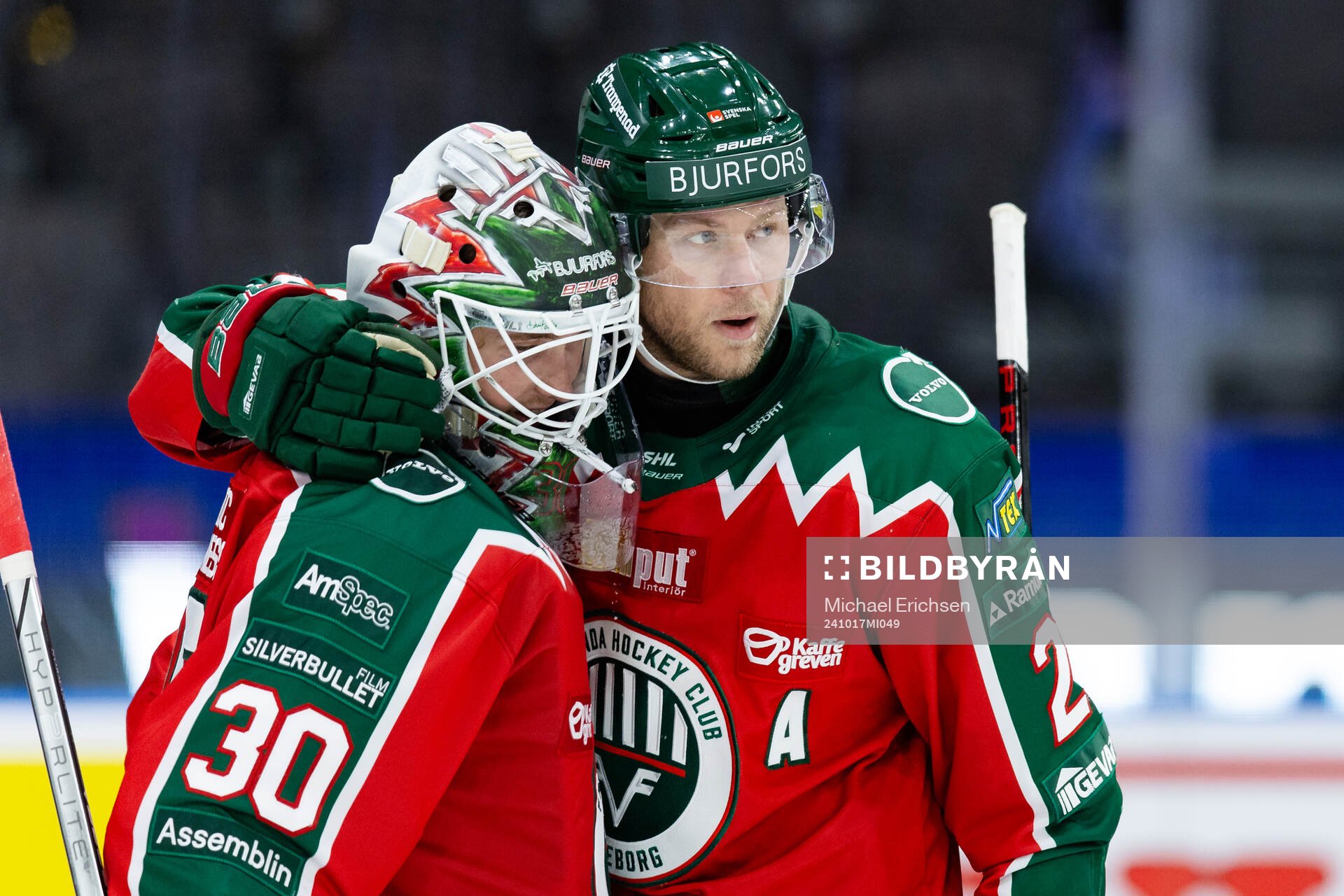 Frölundas målvakt Tobias Normann och Christian Folin