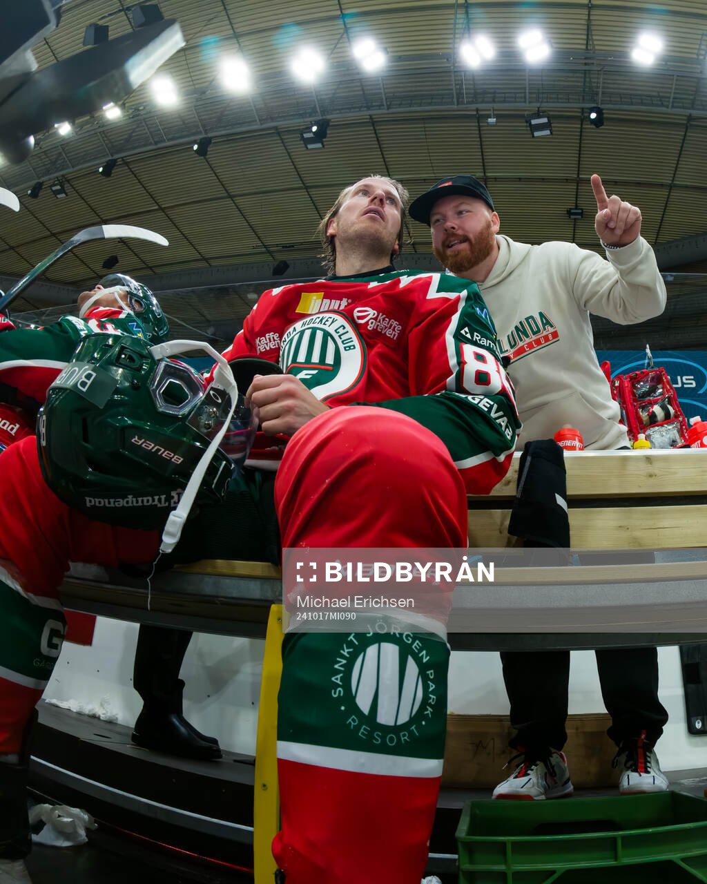 Frölundas Erik Thorell och materialförvaltare Andy