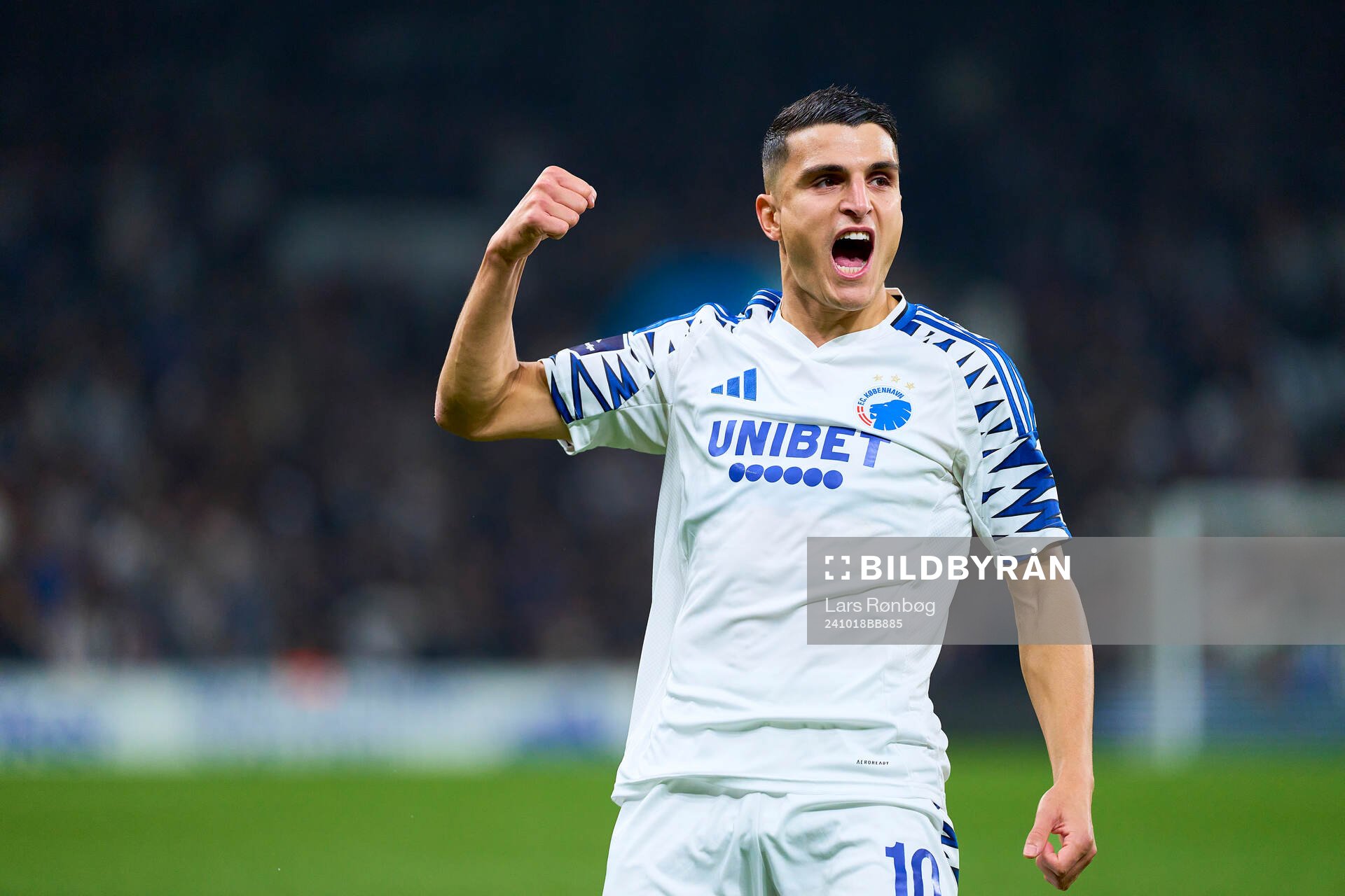 COPENHAGEN, DENMARK - OCTOBER 18: Mohamed Elyounoussi of FC