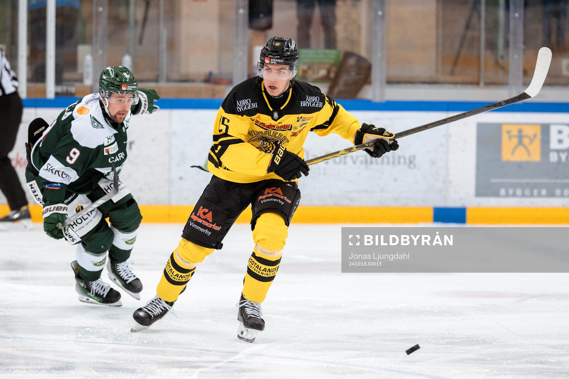 Tingsryds Jake Stella och Vimmerbys Oskar Lindgren