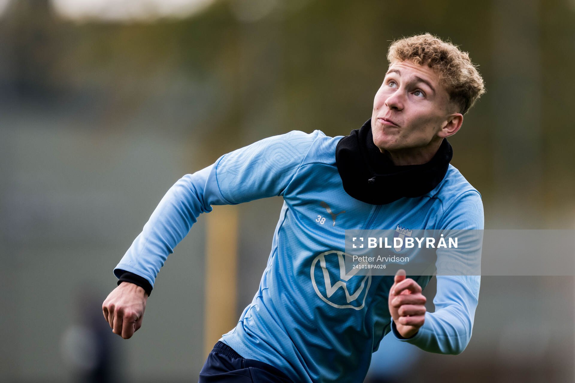 Malmö FFs Hugo Bolin under en fotbollsträning med Malmö FF den 18 oktober 2024 i Malmö. 
