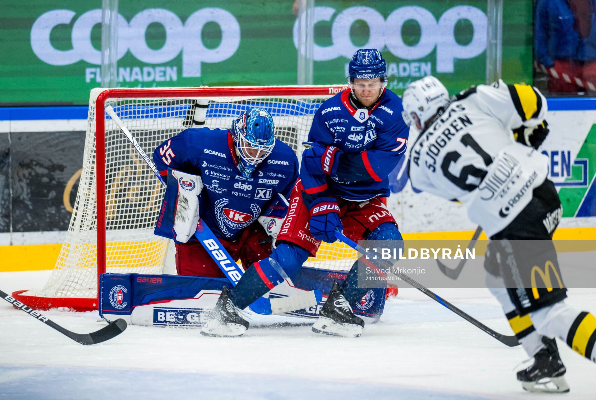 Oskarshamns målvakt Emil Kruse och Västerås Malte