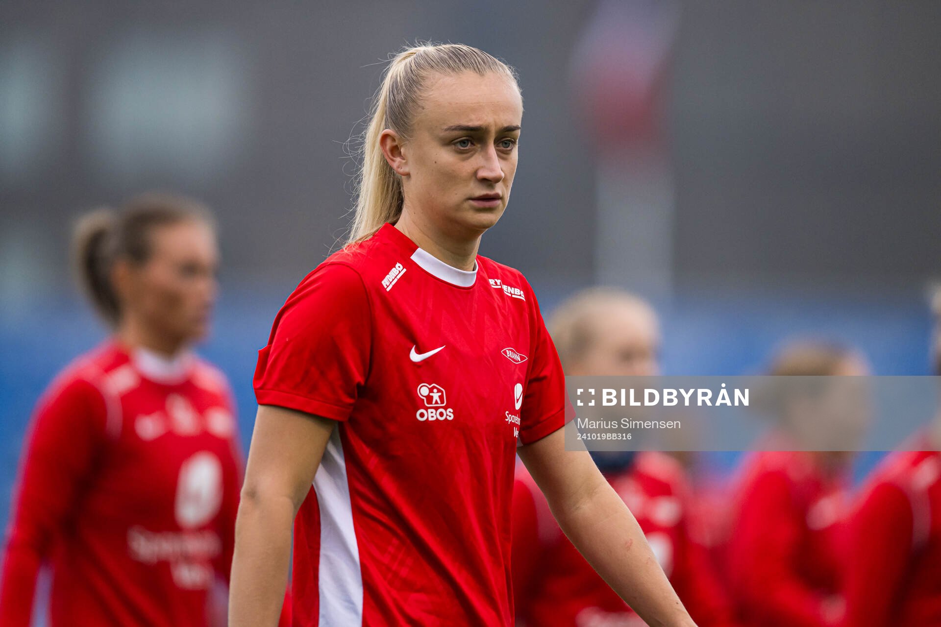 Lauren Alison Davidson of Brann warms up