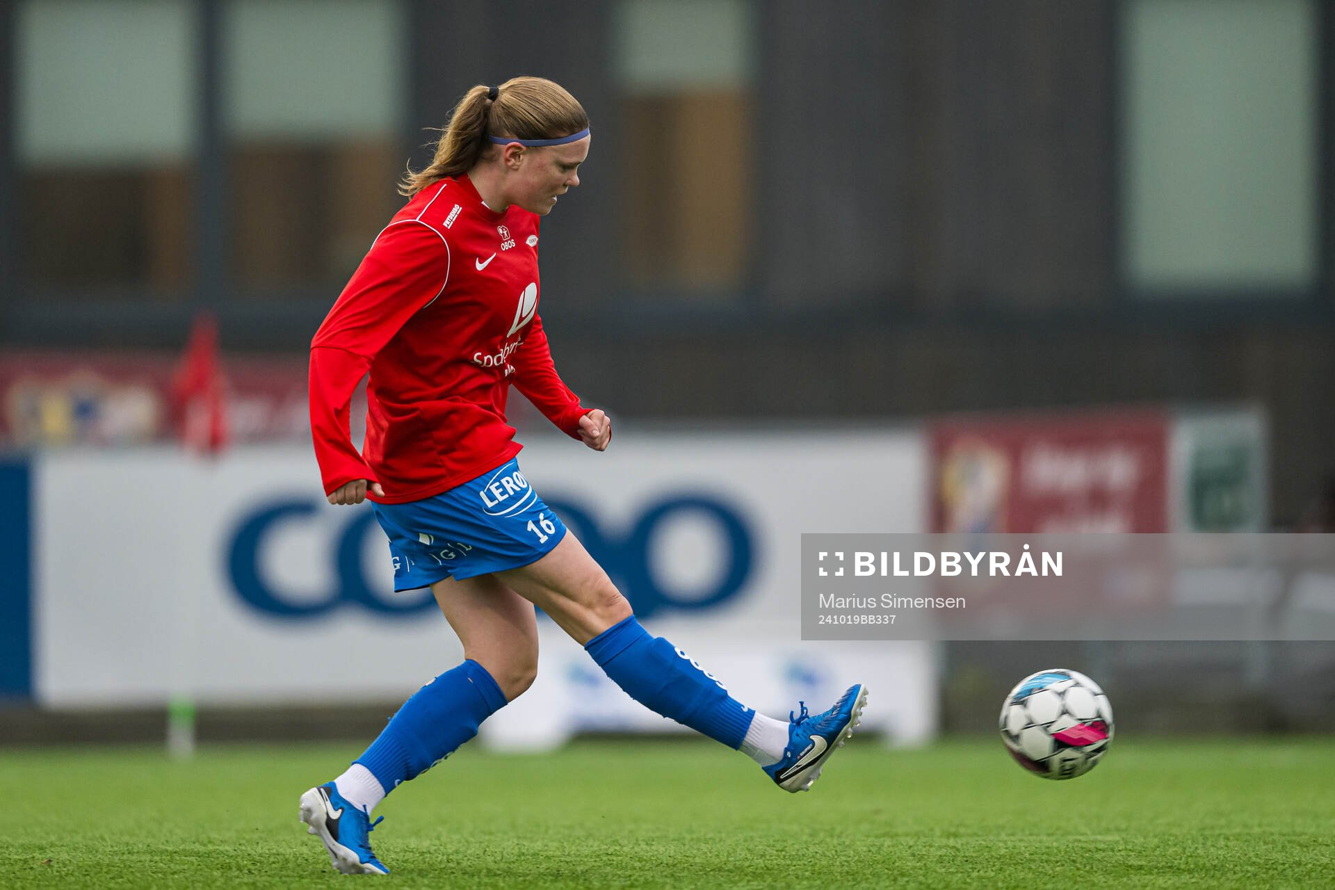 Signe Gaupset of Brann warms up