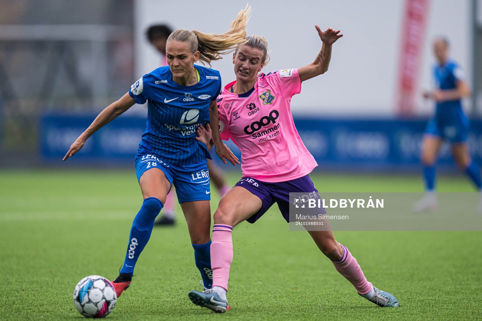 Mathilde Kruse Madsen of Brann and Kristin Holmen of Lyn