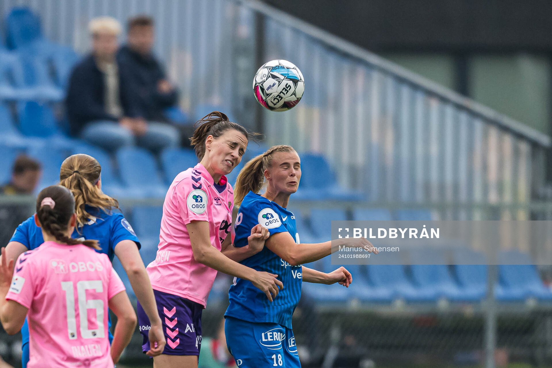 Trine Skjelstad Jensen of Lyn and Nora Lie Eghdami of Brann