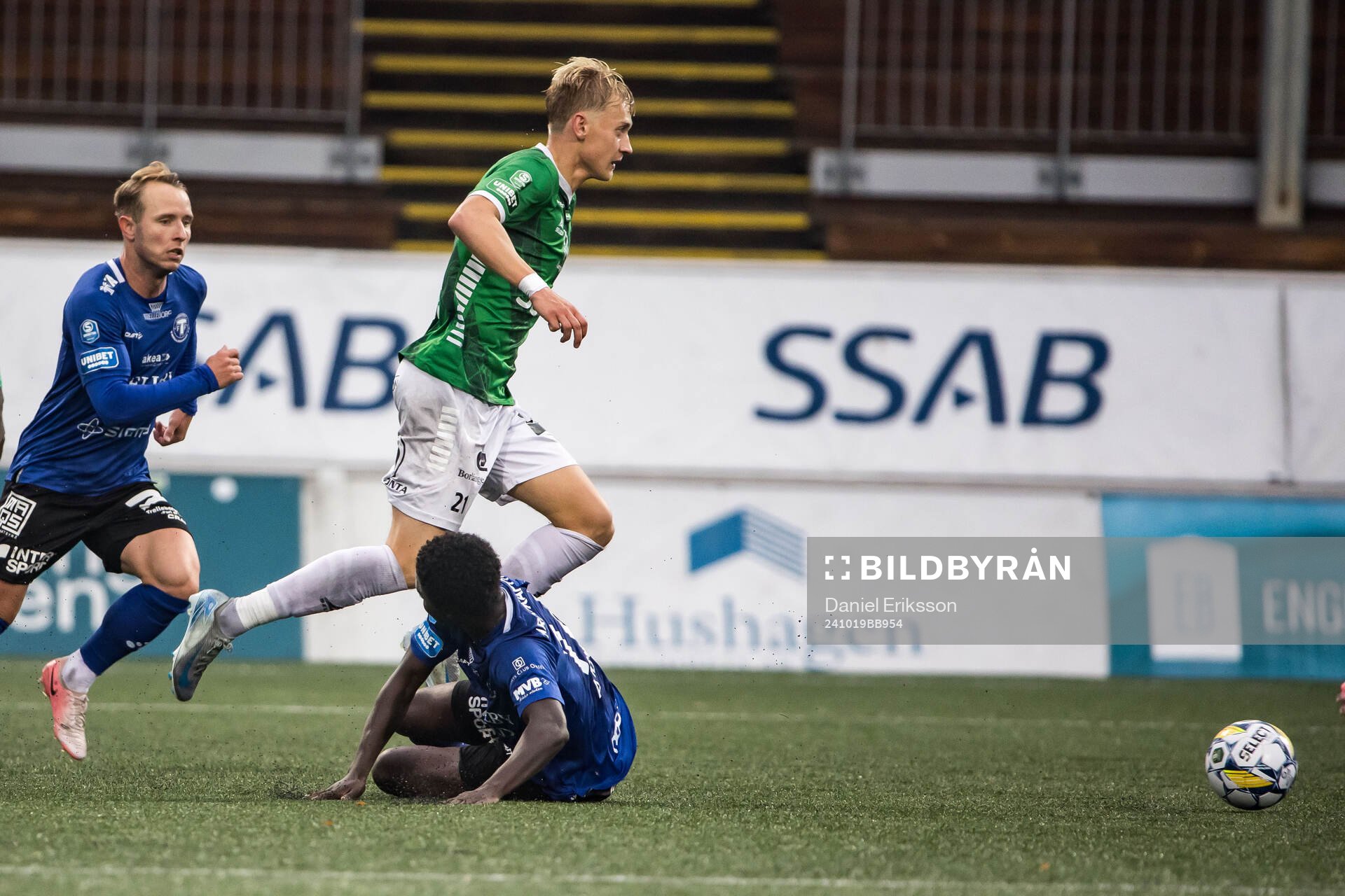Brages Henry Sletsjøe och Trelleborgs Emmanuel Godwin