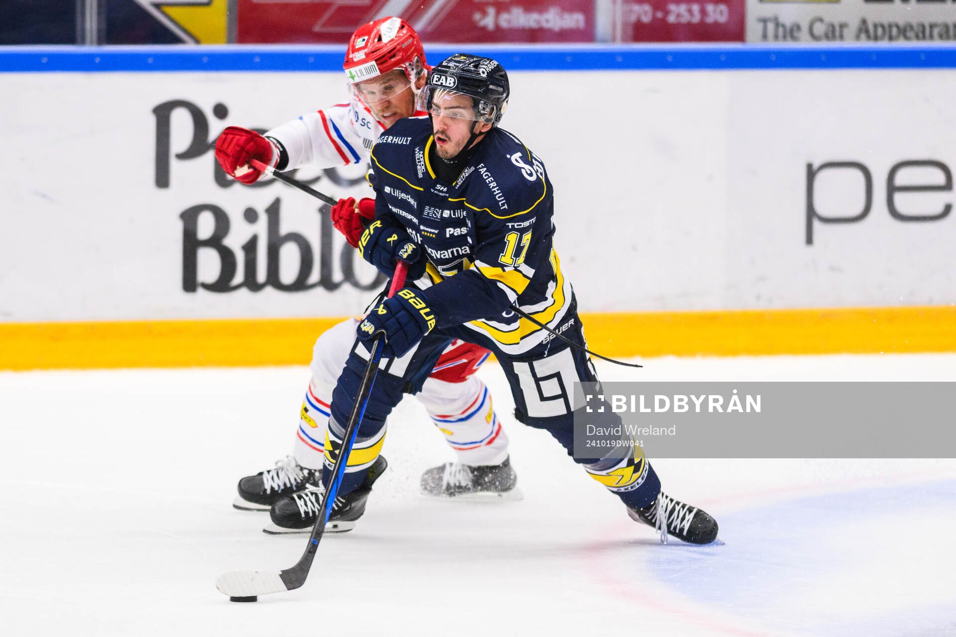 Timrås Anton Wedin och HV71s Isac Brännström