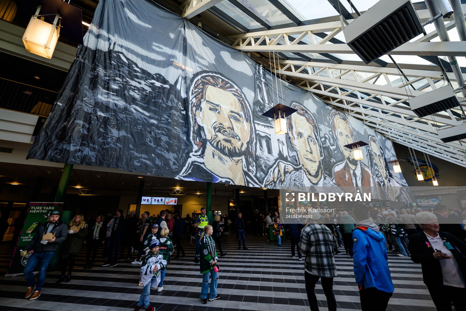 Tifo i entrehallen