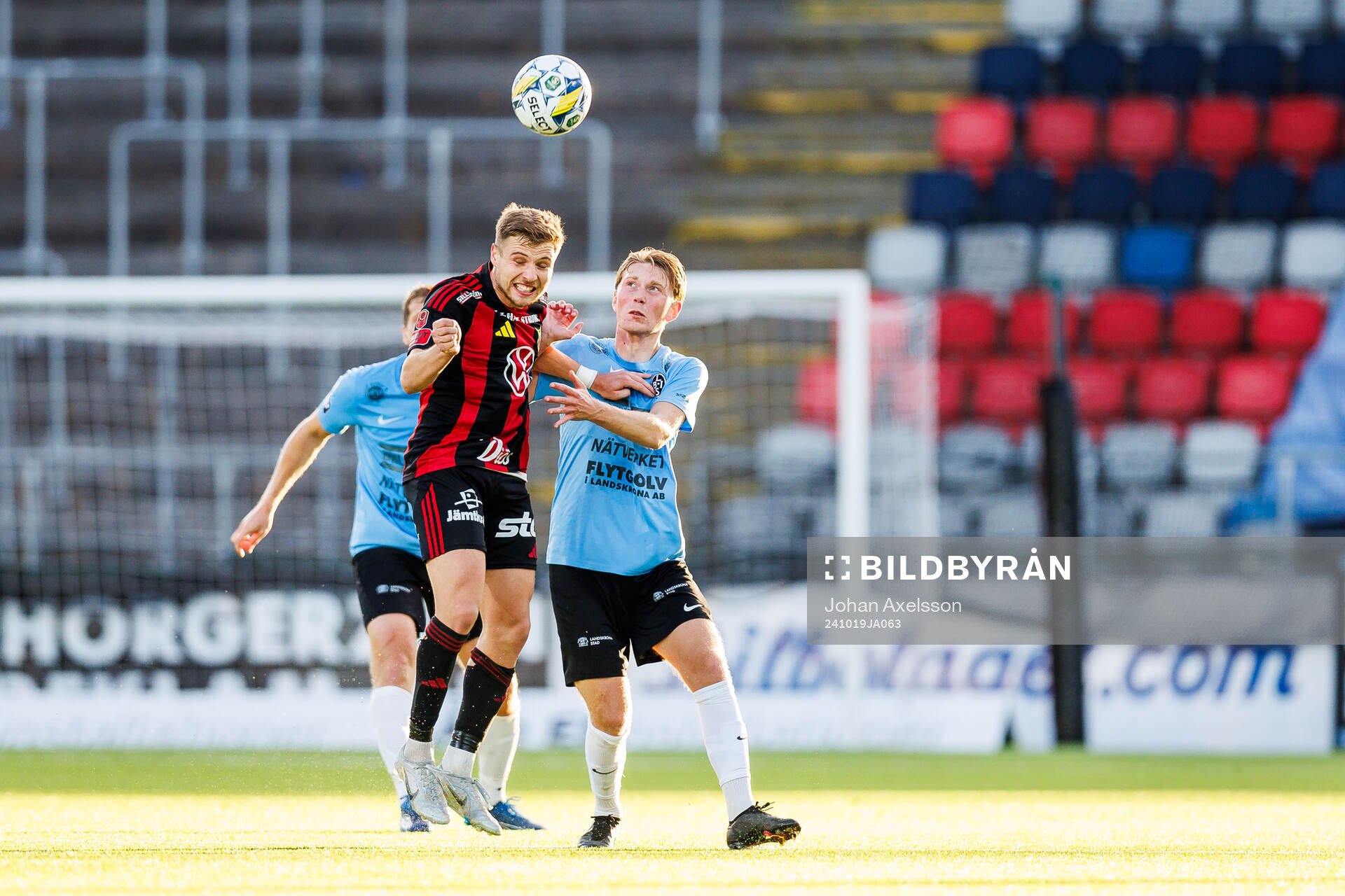 Östersunds Mykola Musolitin och Landskronas Adam Egnell