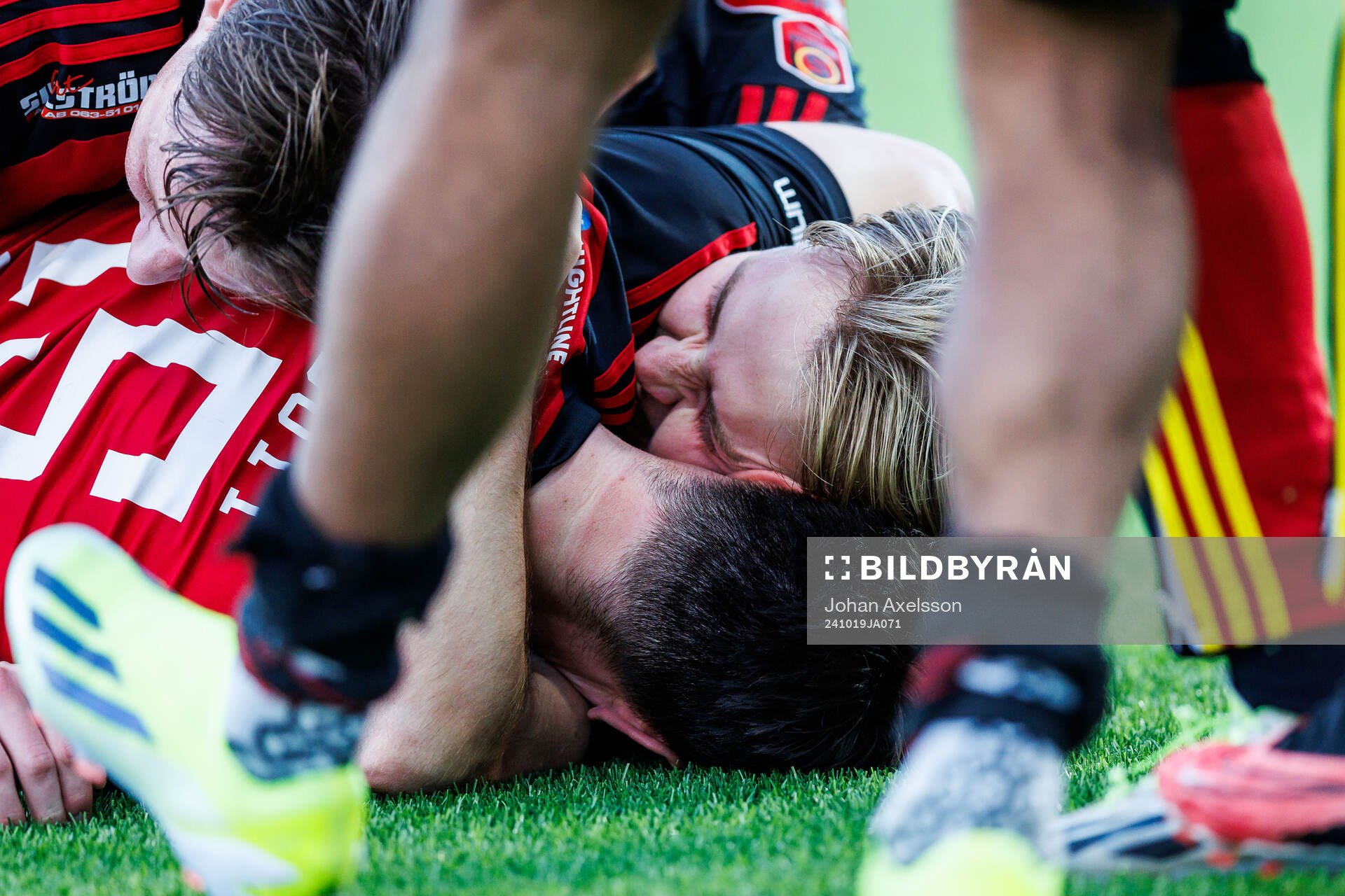Östersunds Simon Marklund jublar