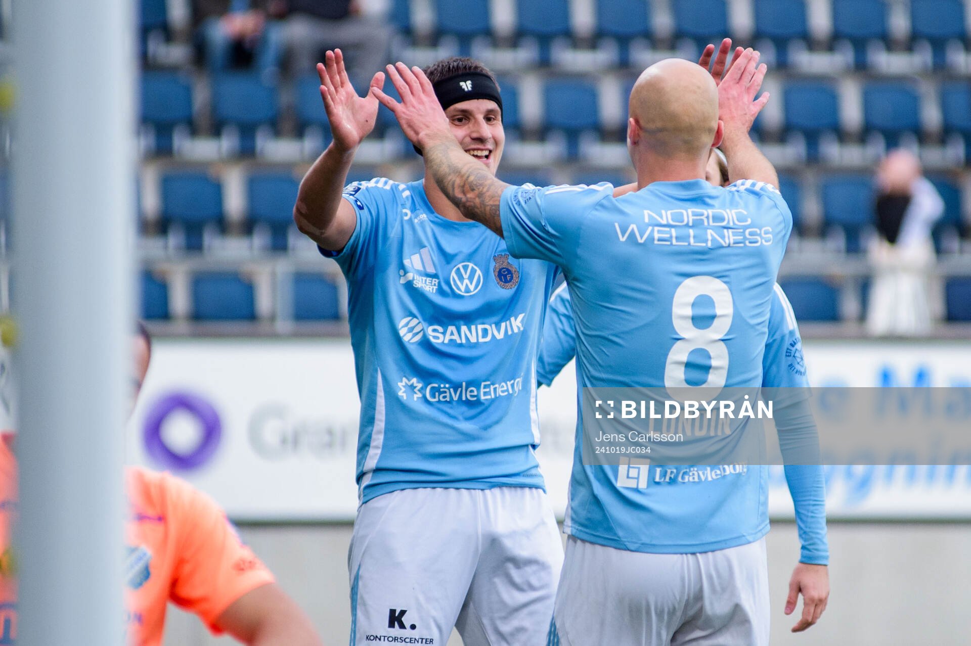 Gefles Jacob Hjelte och Anton Lundin jublar