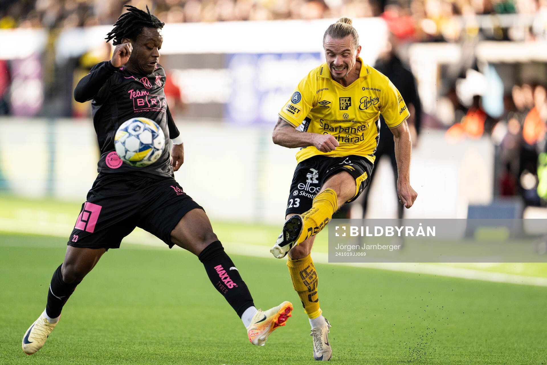 Häckens Jeremy Agbonifo och Elfsborgs Niklas Hult