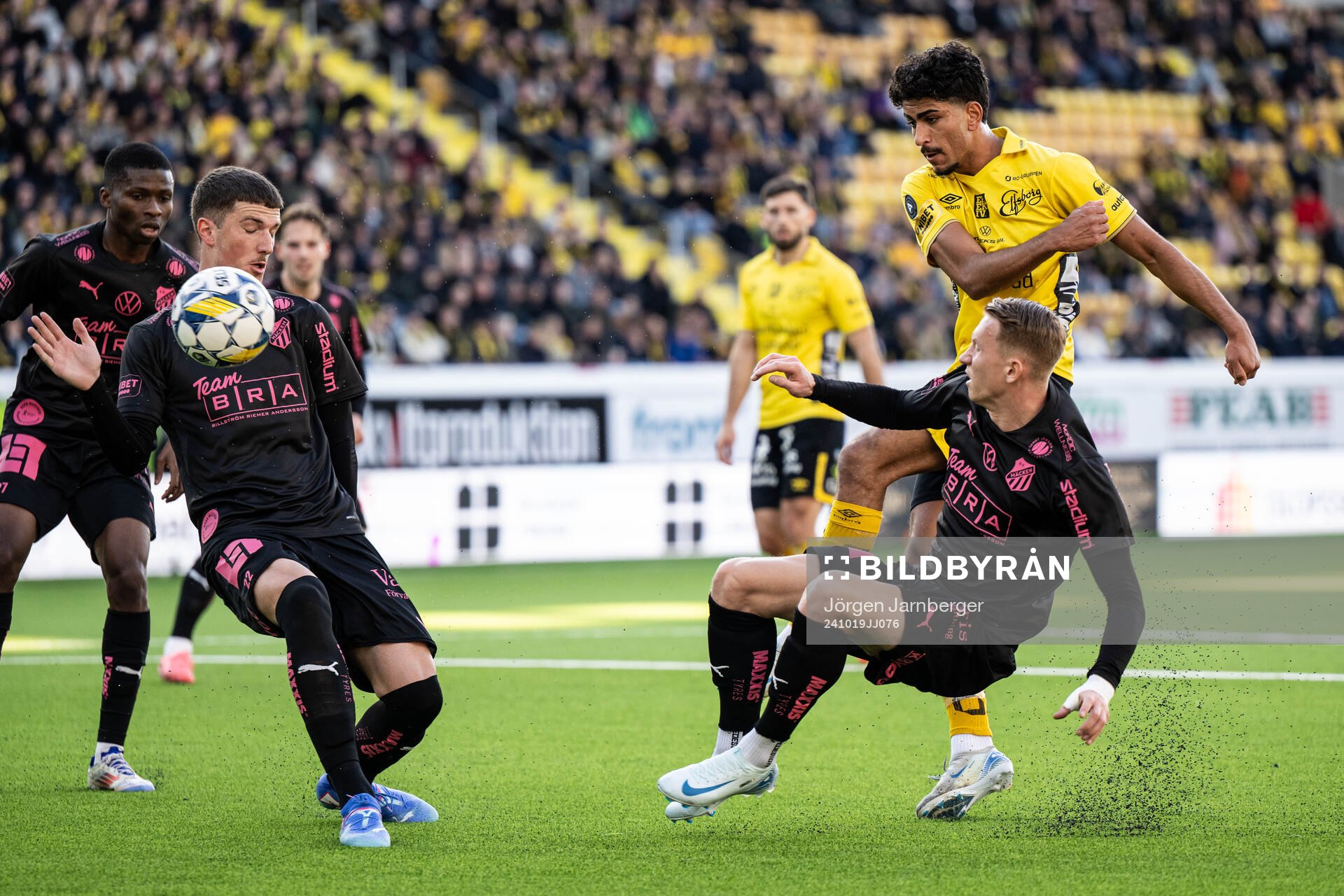 Häckens Nikola Zecevic, Elfsborgs Ahmed Qasem och Häckens