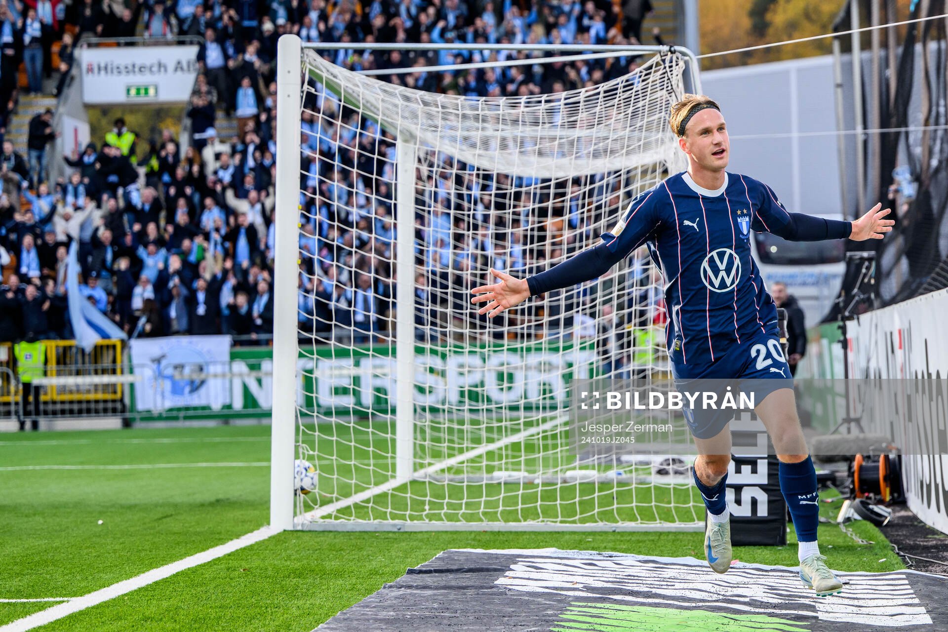 Malmö FFs Erik Botheim jublar