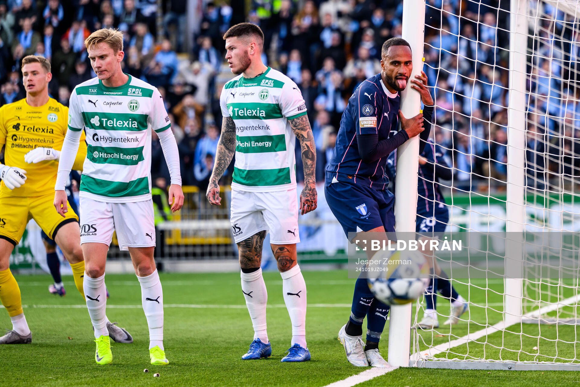 Malmö FFs Isaac Kiese Thelin deppar