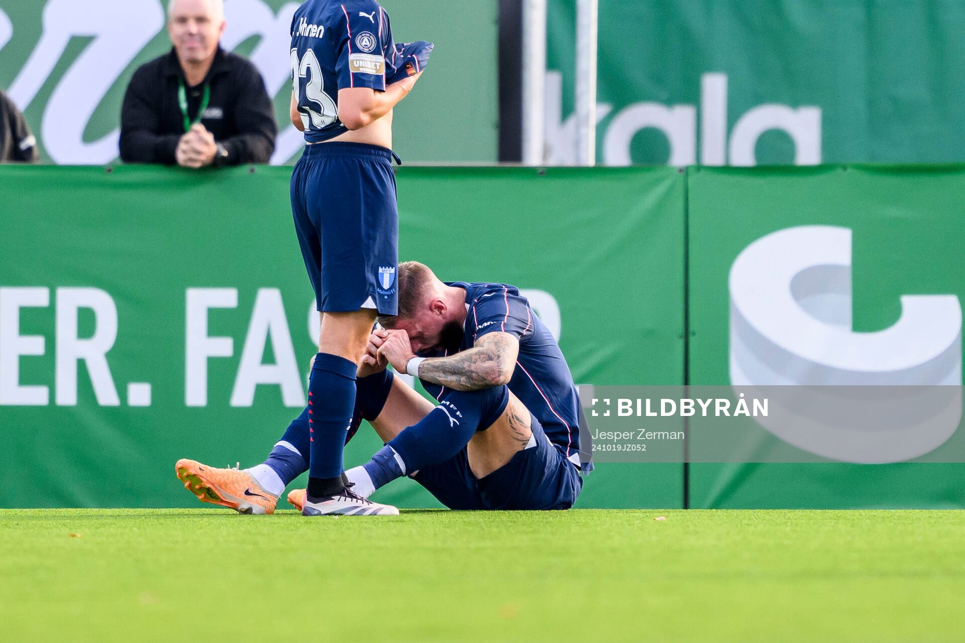 Malmö FFs Pontus Jansson har ont