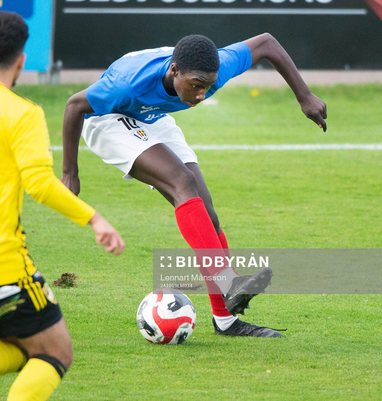 Balkans Kevin Massa Nanque Sanha i matchen i division 2