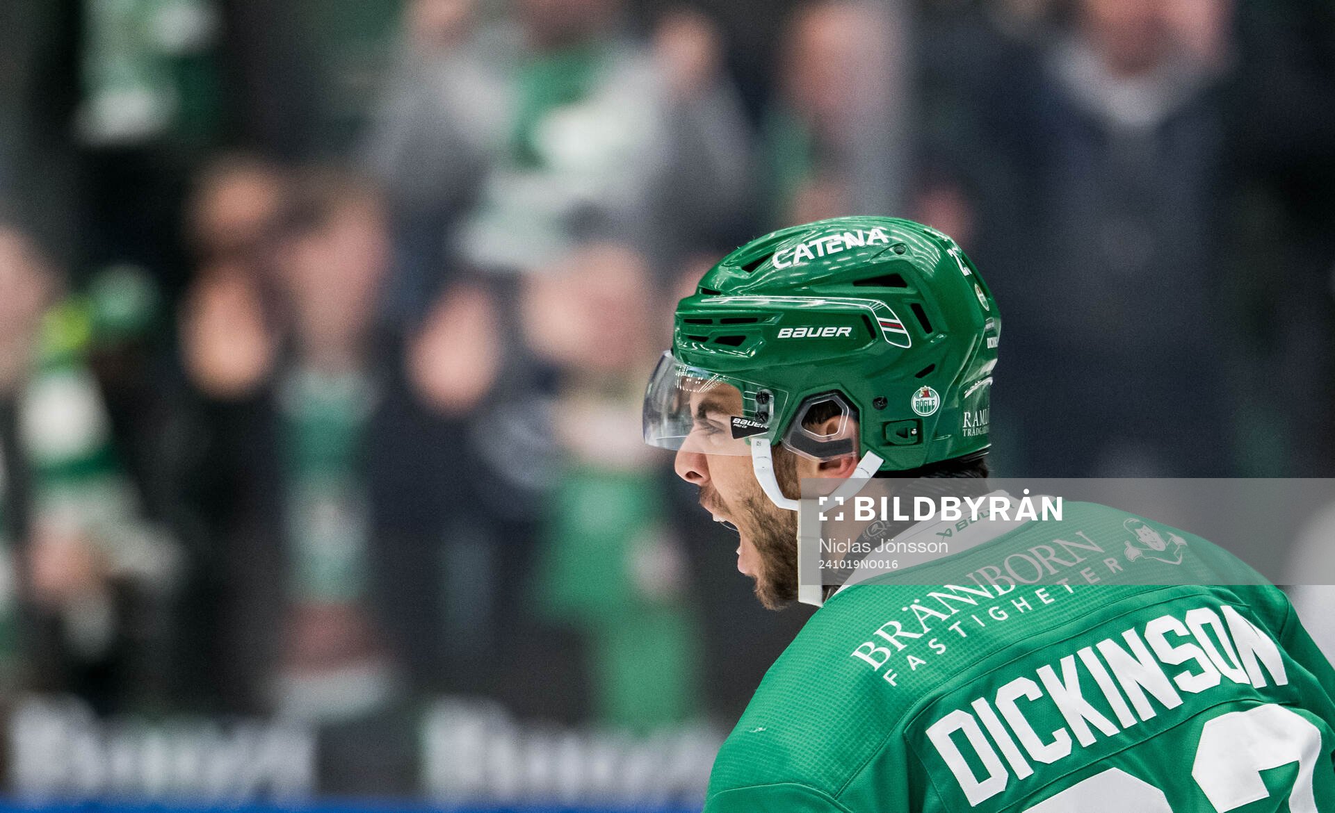 Rögles Josh Dickinson jublar