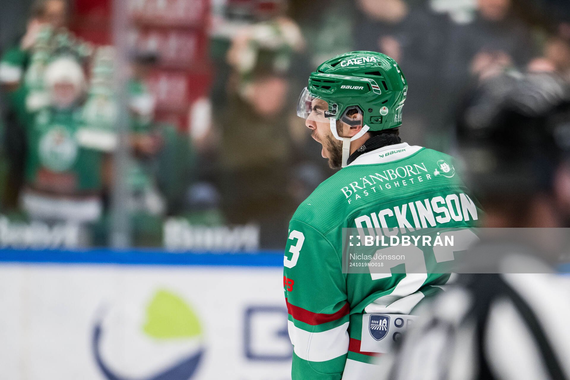 Rögles Josh Dickinson jublar