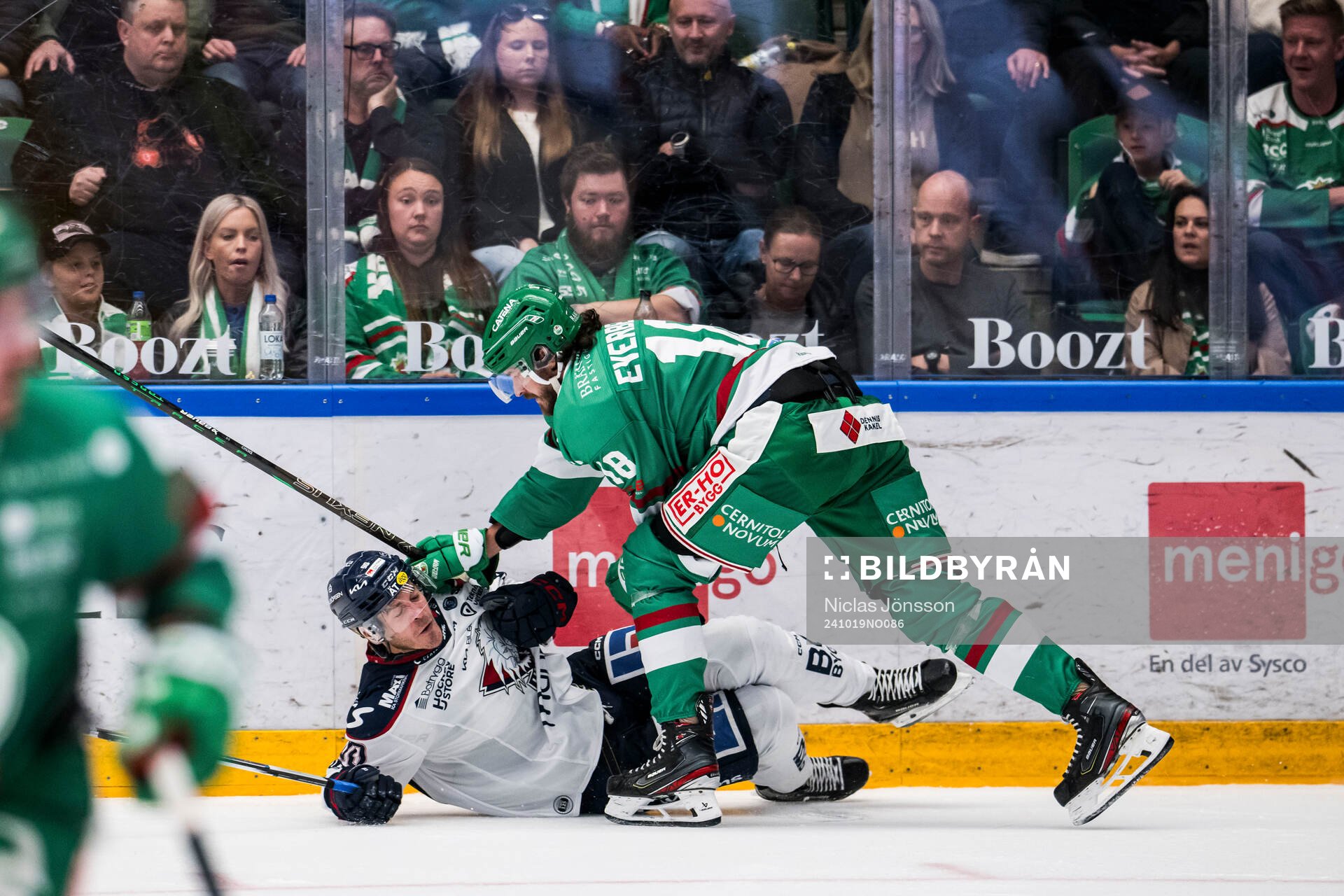 Linköpings Lance Bouma och Rögles Dennis Everberg