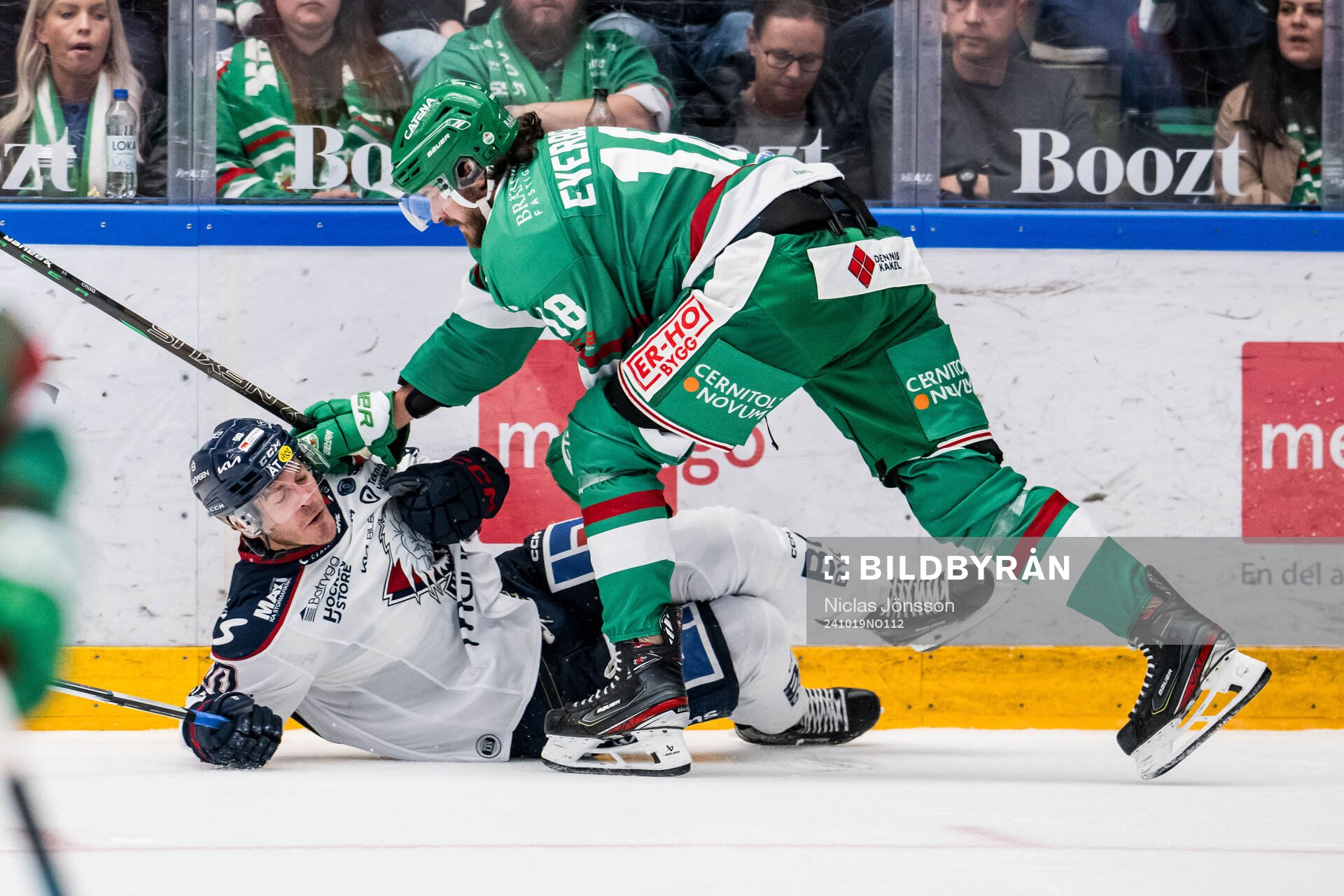 Linköpings Lance Bouma och Rögles Dennis Everberg