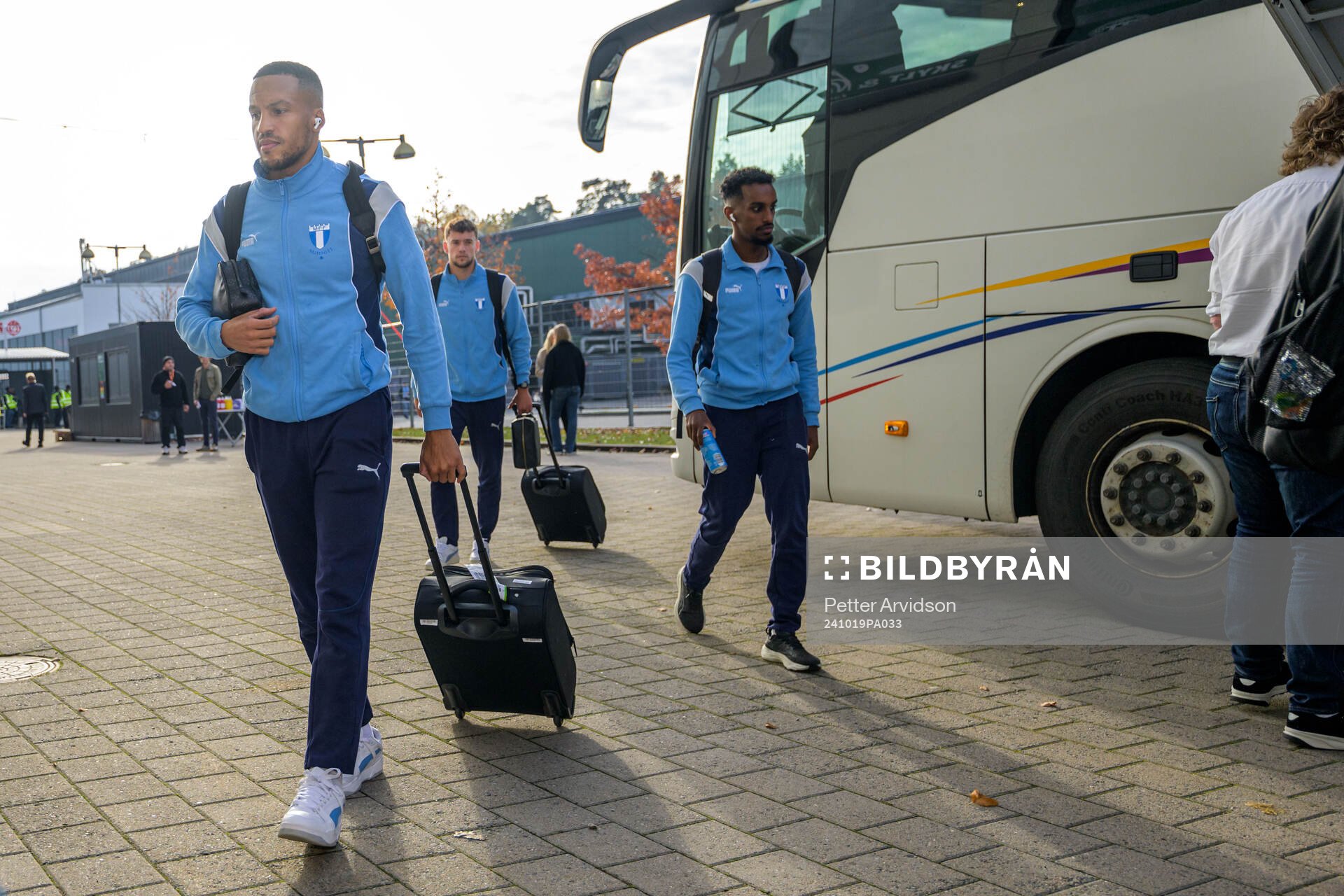 Malmö FFs  Martin Olsson anländer