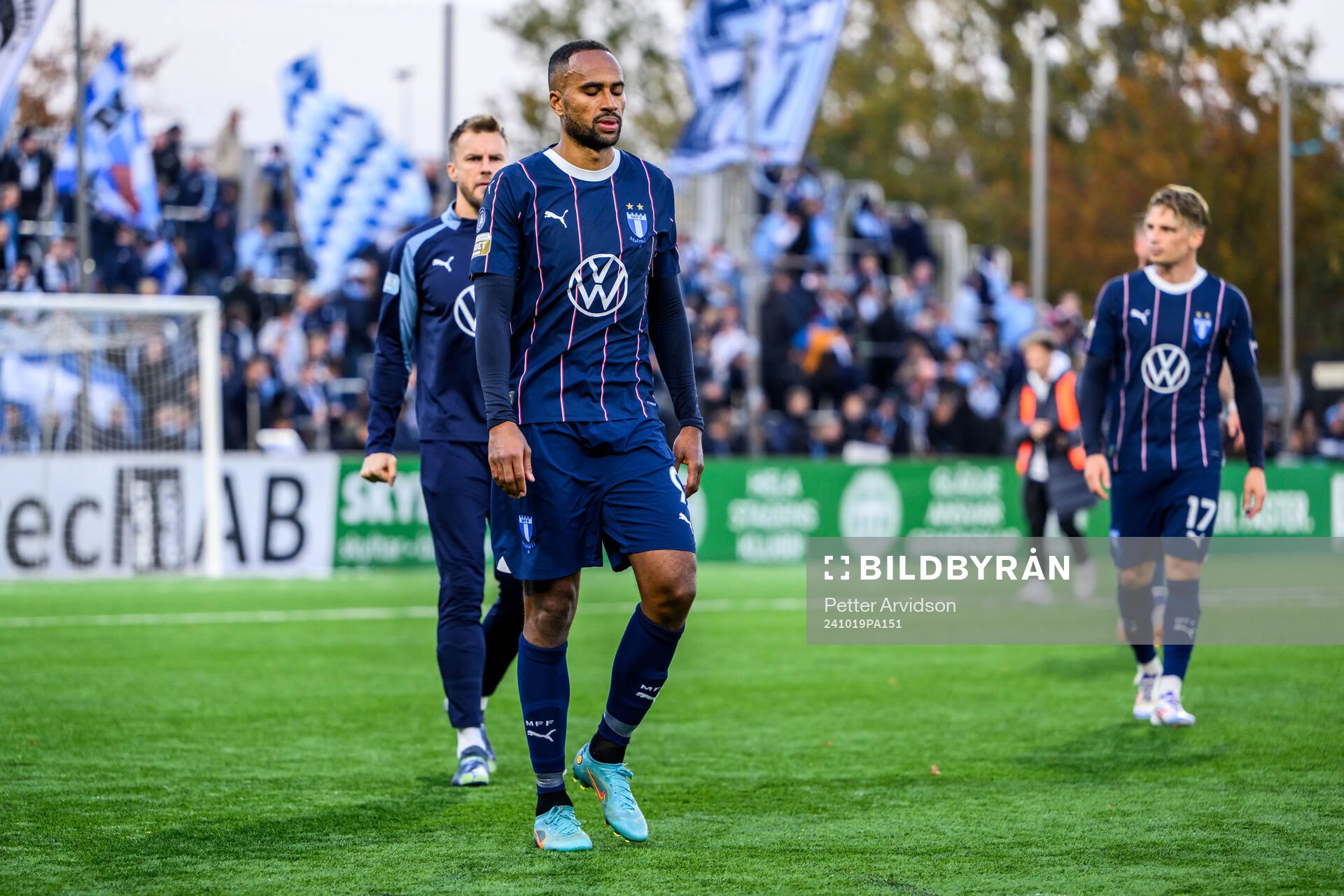 Malmö FFs Isaac Kiese Thelin deppar