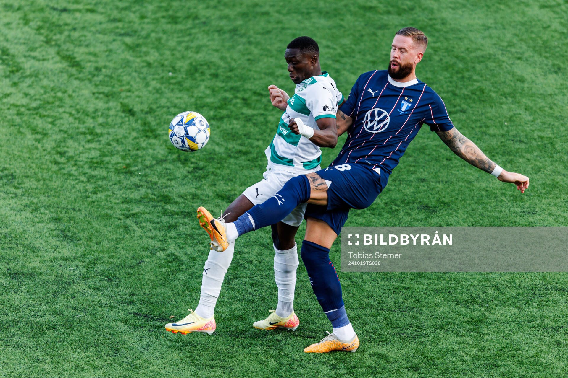 Västerås Ibrahim Yalatif Diabate och Malmö FFs Pontus