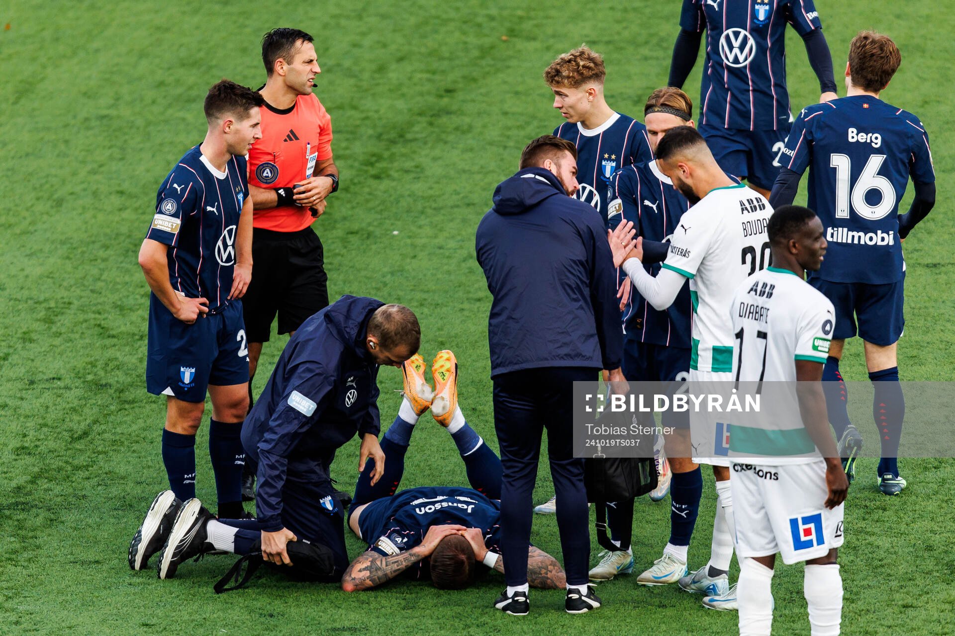 Malmö FFs Pontus Jansson har ont