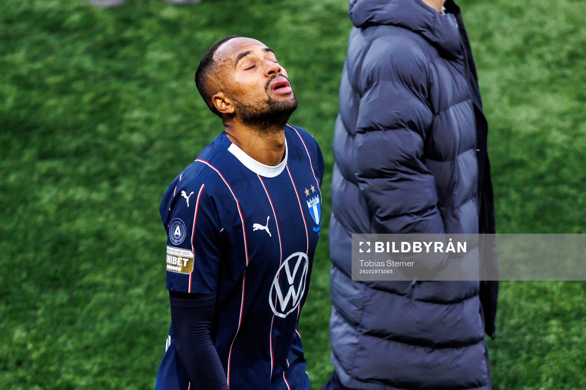 Malmö FFs Isaac Kiese Thelin deppar