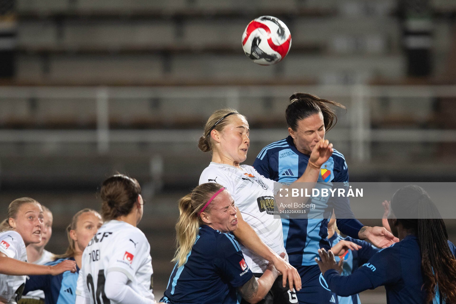 Häckens Paulina Nyström och Djurgårdens Beata Kollmats
