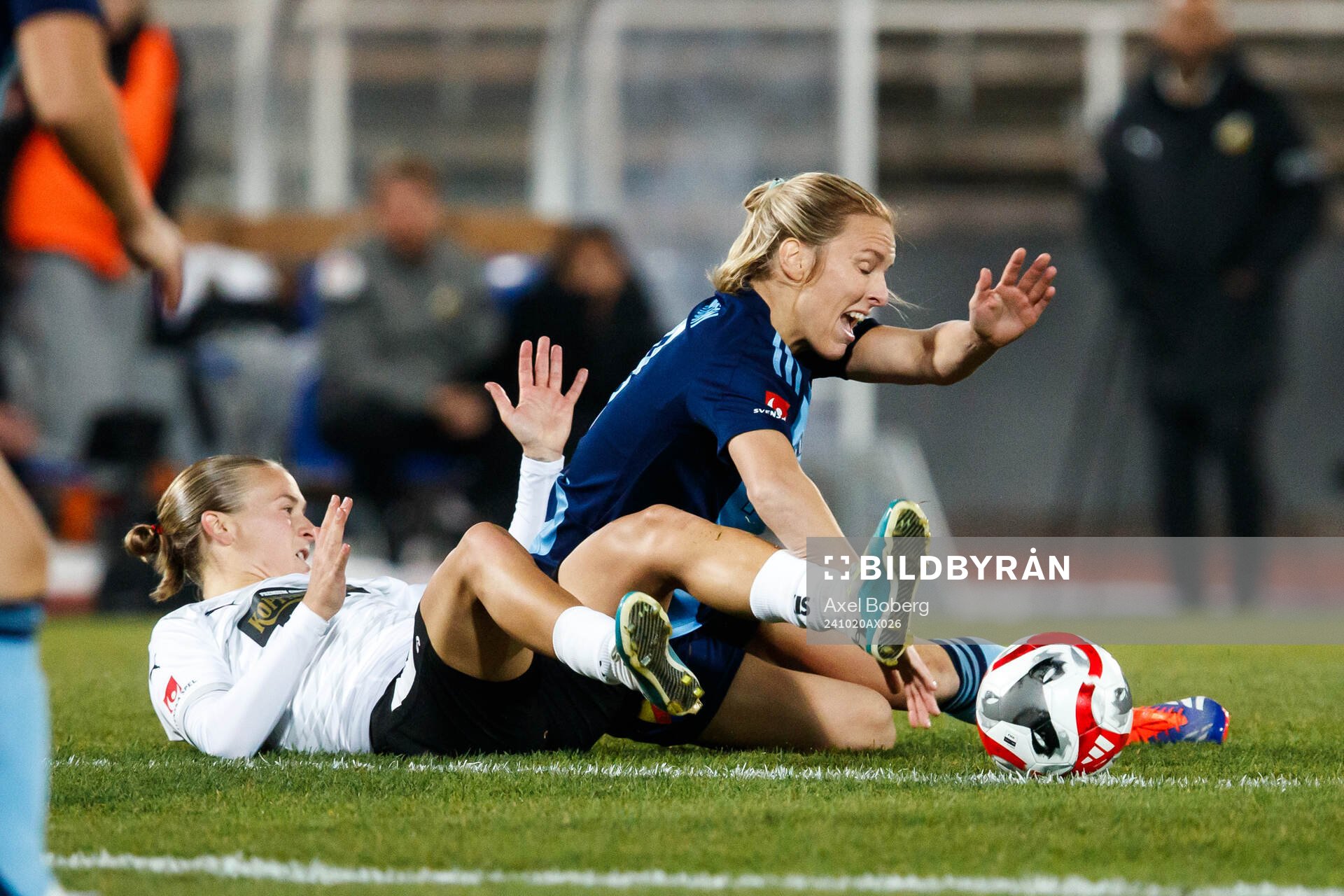 Häckens Filippa Curmark och Djurgårdens Mimmi Larsson