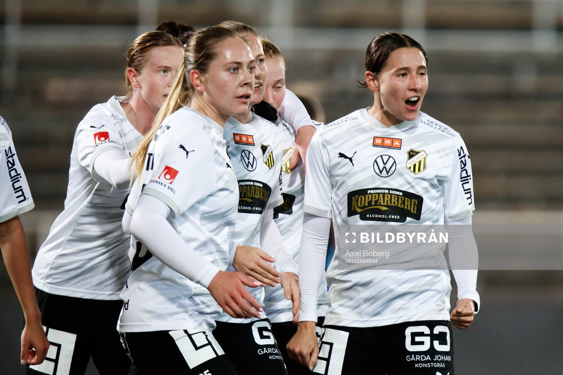 Häckens Tabby Tindell jublar efter 2-1 under fotbollsmatchen i Damallsvenskan mellan Djurgården och Häcken den 20 oktober 2024 i Stockholm.