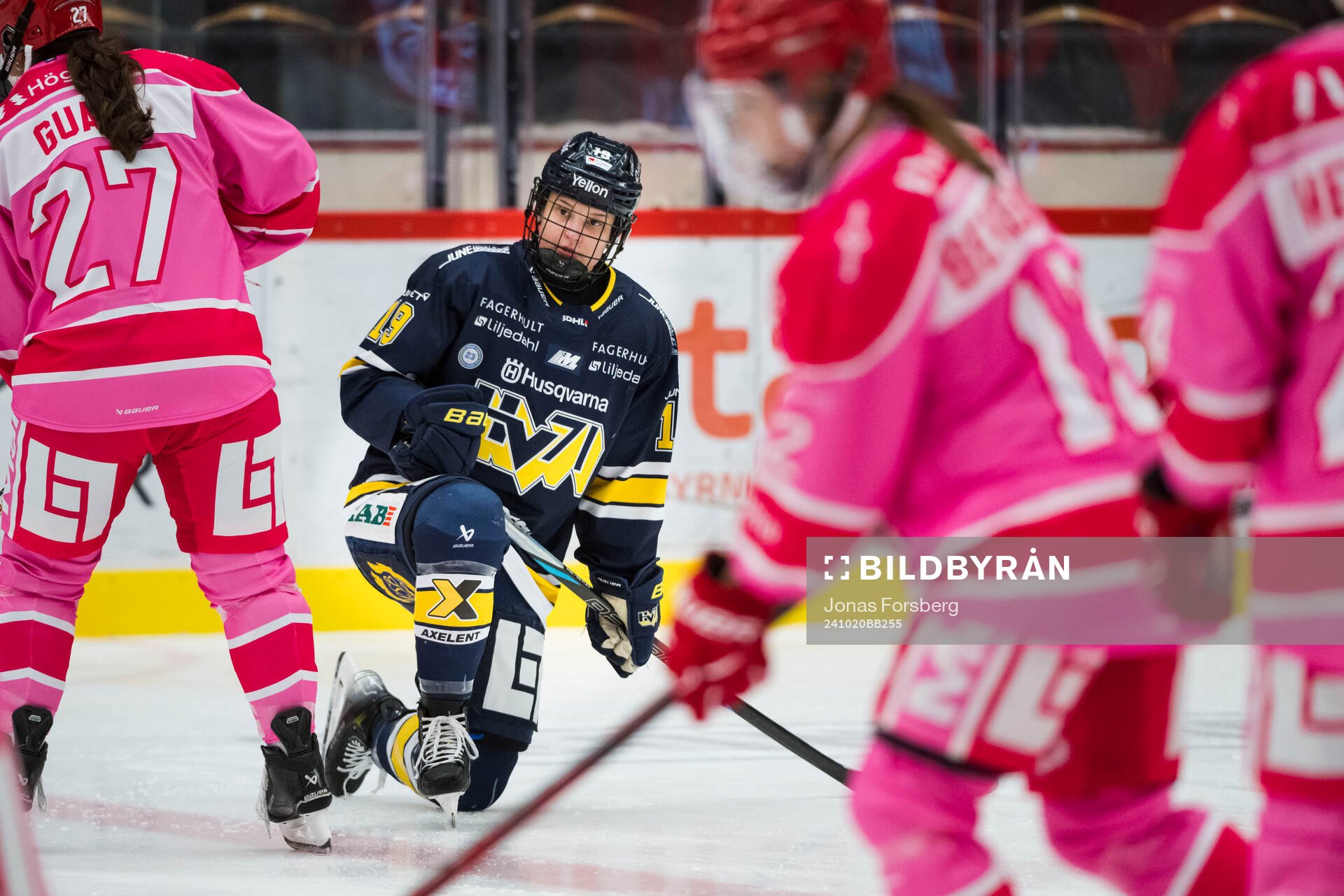 HV71s Klara Seroiszkova