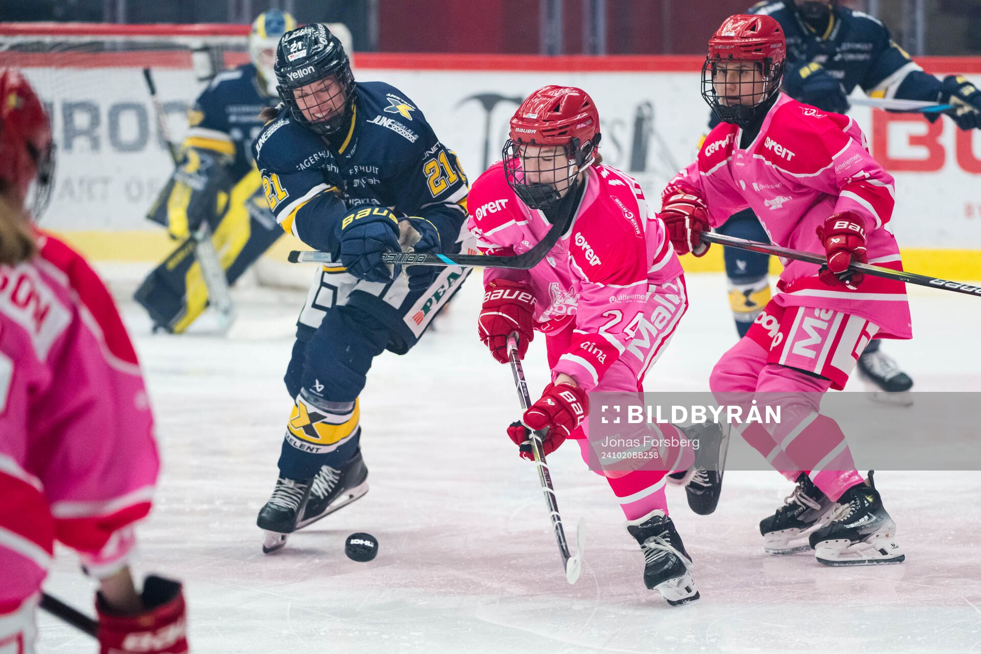 Modos Ebba Hedqvist och HV71s Amanda Andersson