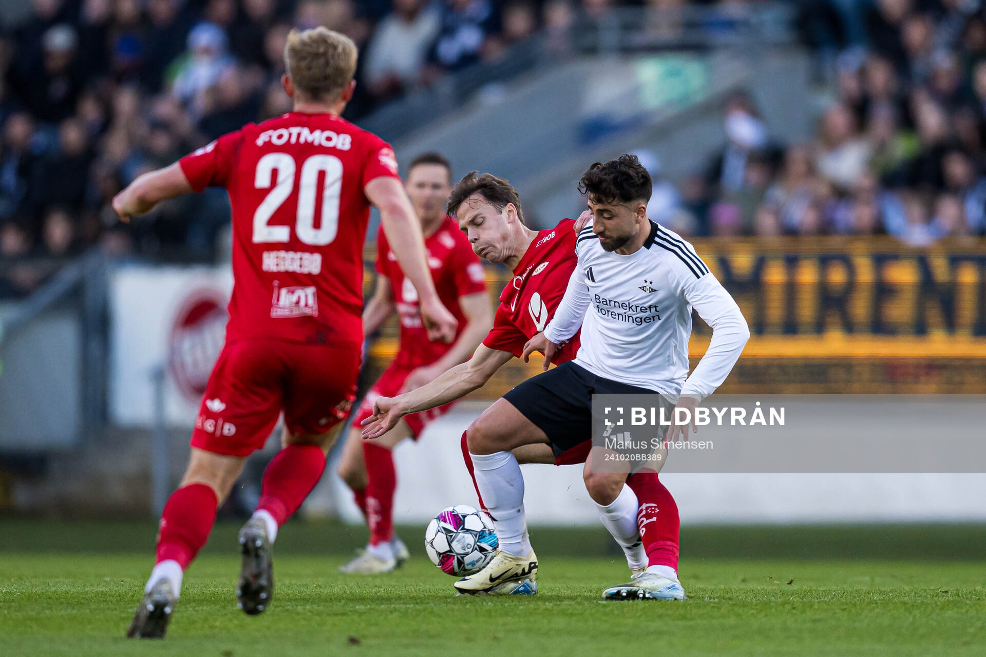 Felix Horn Myhre of Brann and Moustafa Zeidan of Rosenborg