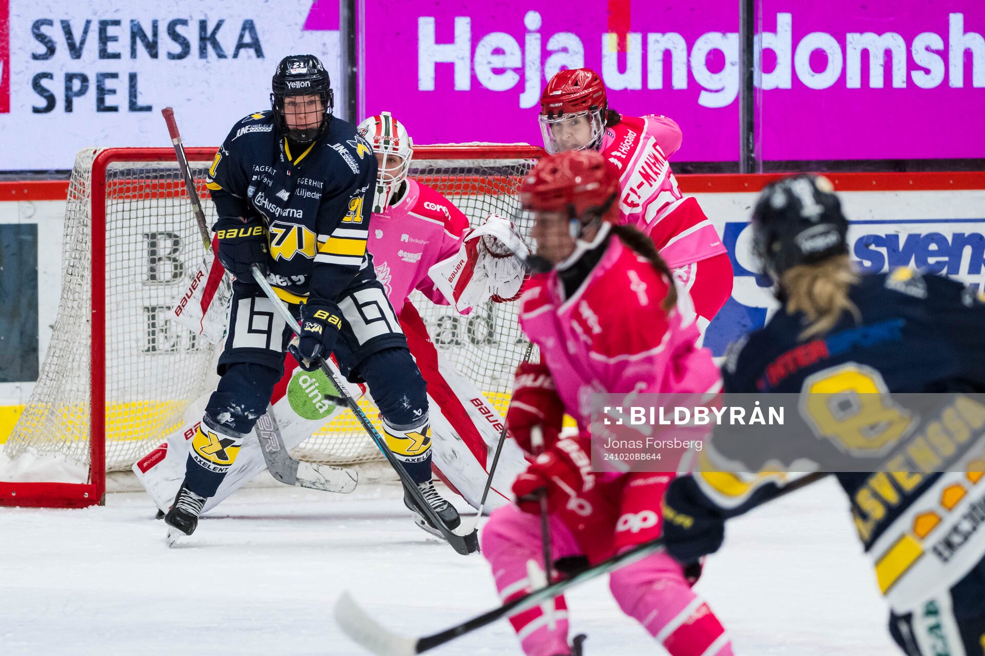 Modos målvakt Lovisa Persson