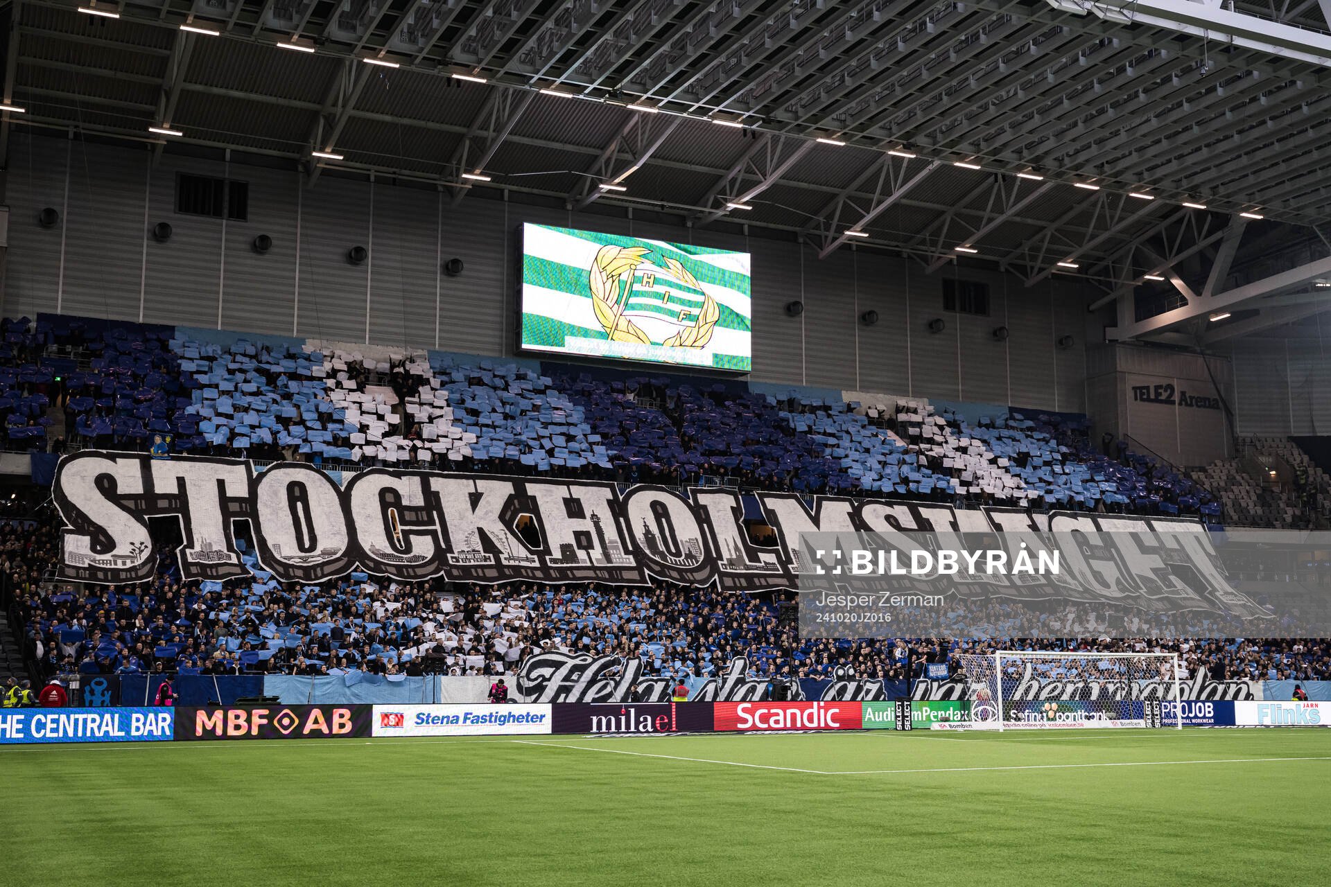 Djurgårdens supportrar med tifo
