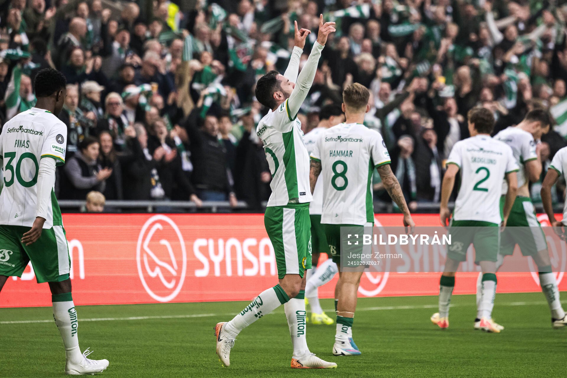 Hammarbys Nahir Besara jublar