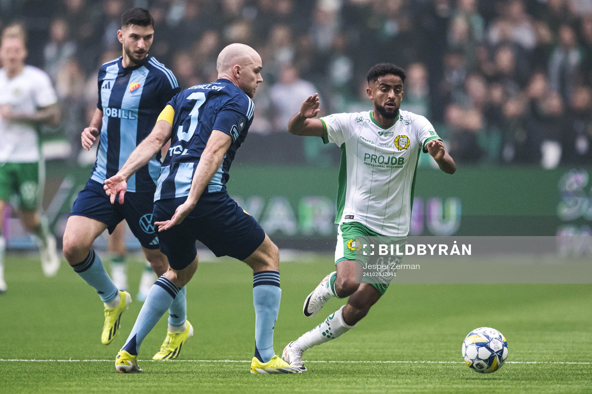 Djurgårdens Marcus Danielson och Hammarbys Tesfaldet Tekie