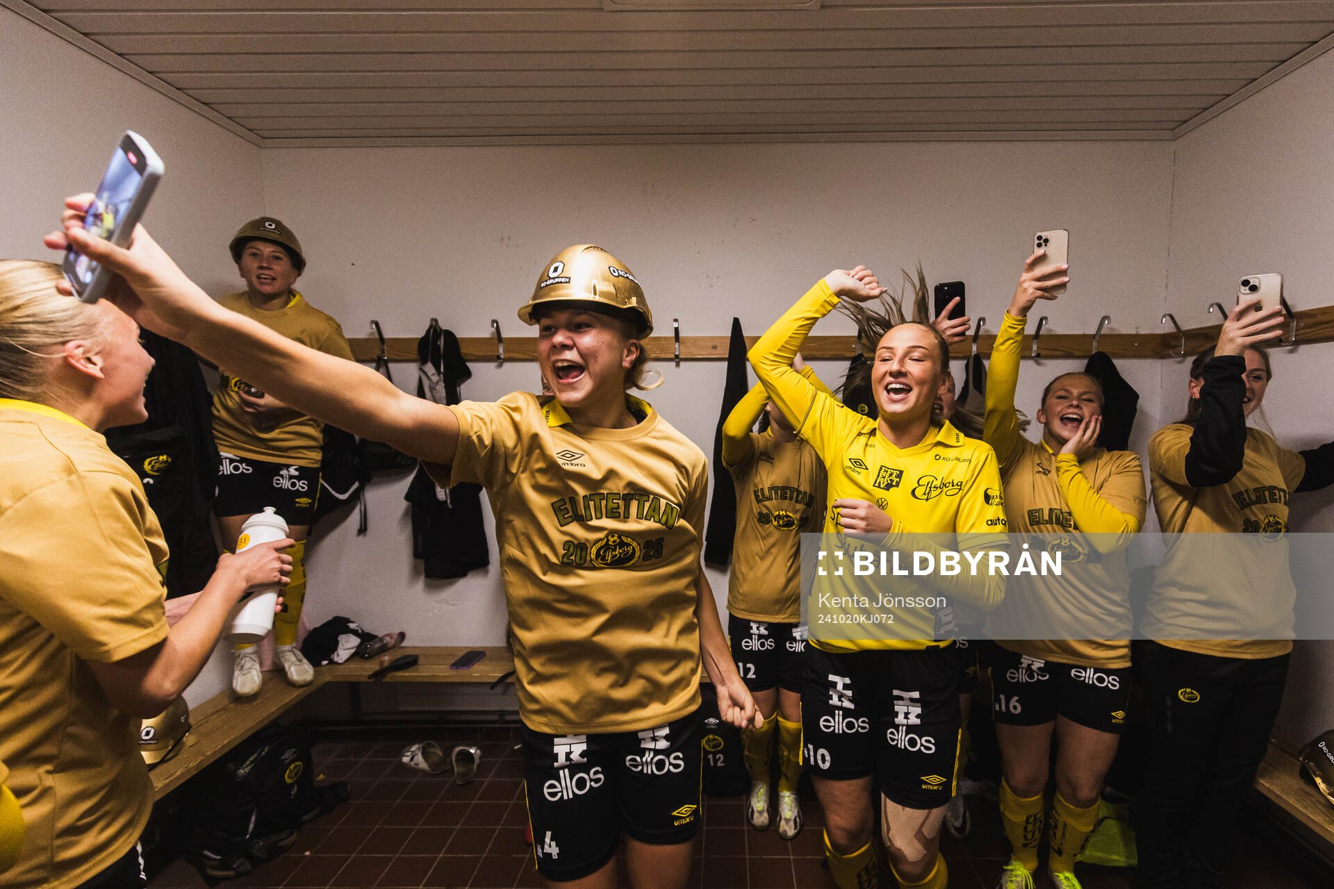 Elfsborgs Alice Broman och Stina Jensen jublar