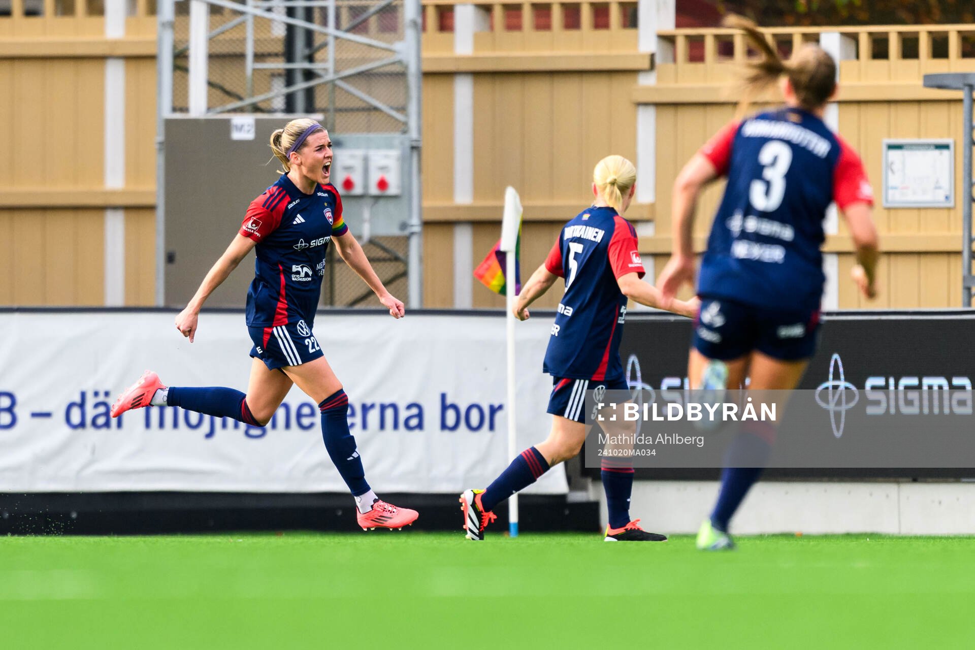Rosengårds Olivia Schough jublar