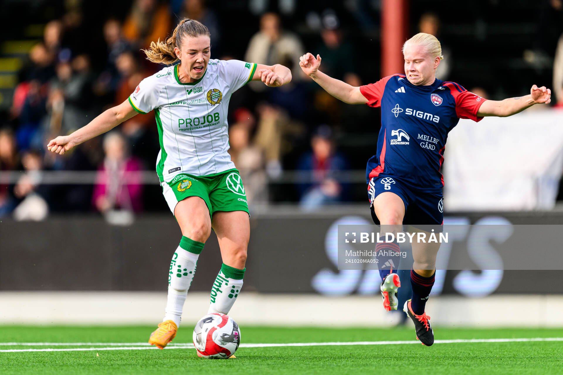 Hammarbys Emma Westin och Rosengårds Anni Hartikainen