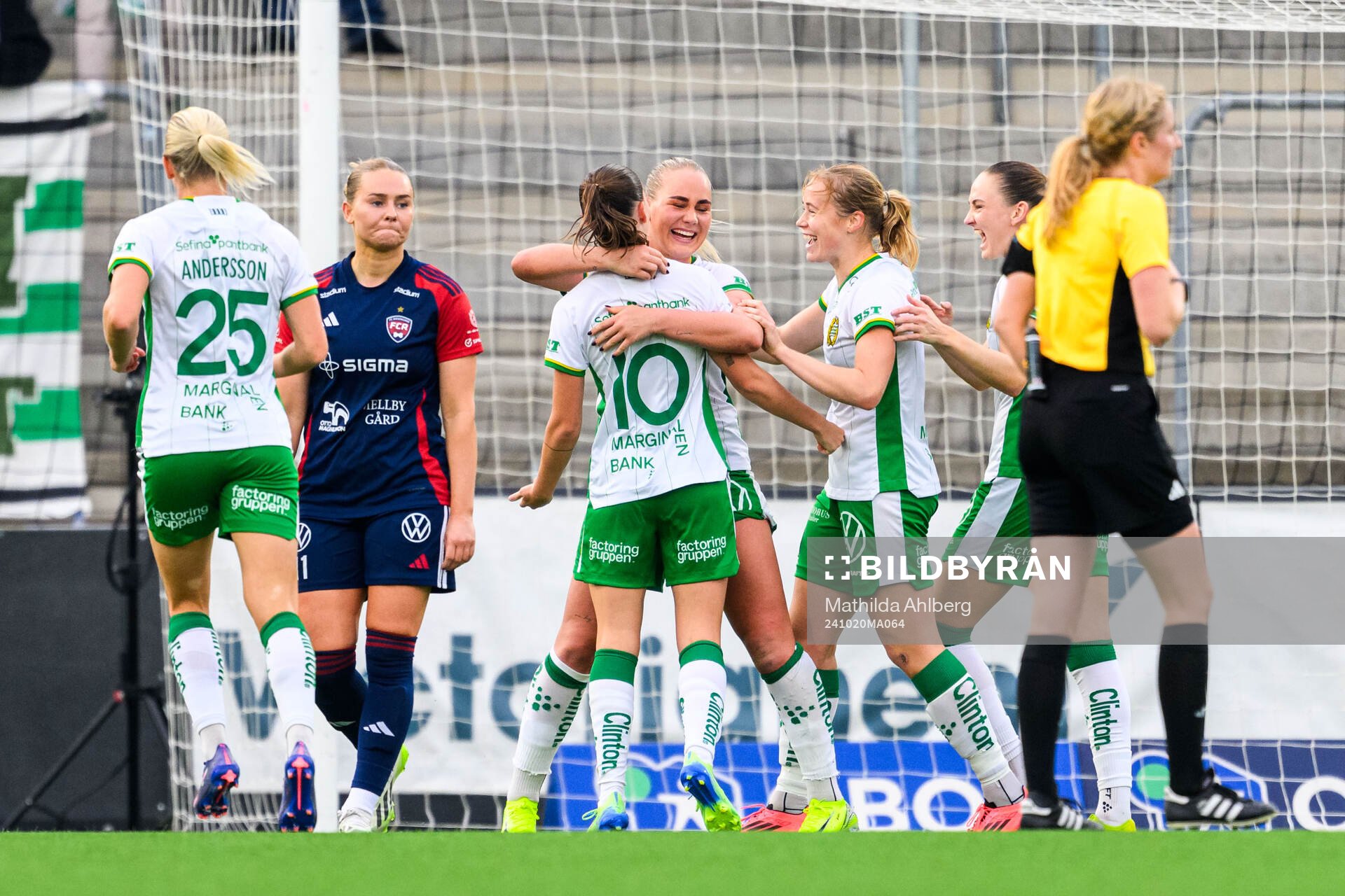 Hammarbys Cathinka Tandberg jublar