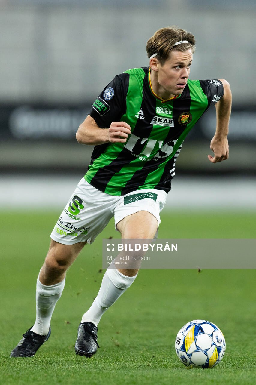 GAIS Axel Henriksson under fotbollsmatchen i Allsvenskan mellan GAIS och Värnamo den 20 oktober 2024 i Göteborg. 