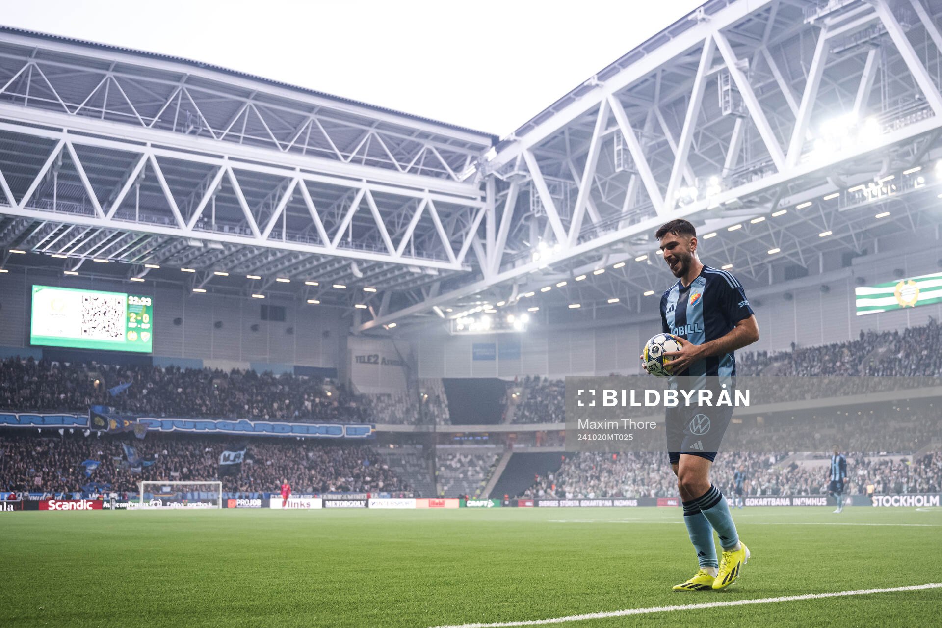 Djurgårdens Besard Sabovic deppar
