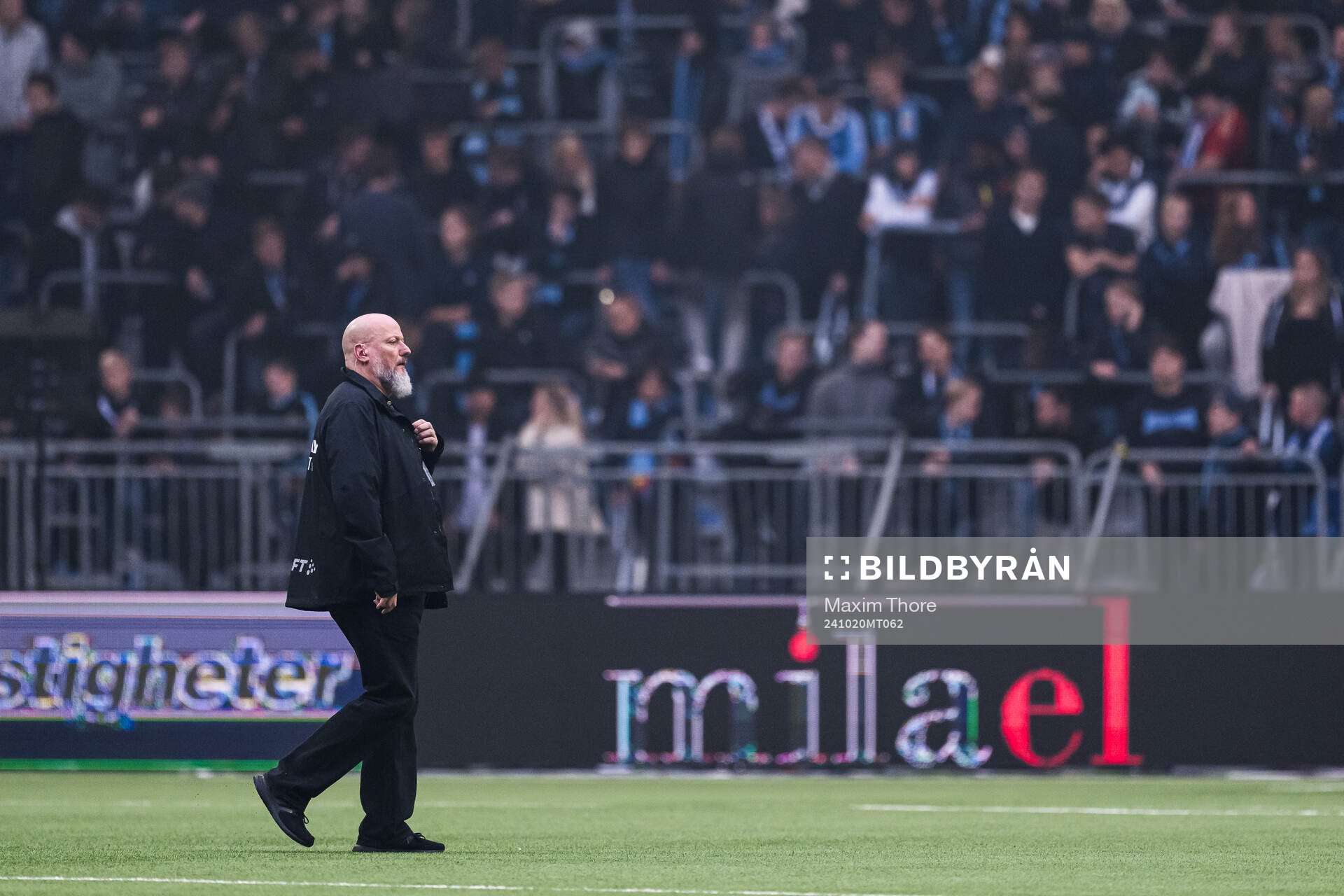 Hammarbys säkerhetsansvarige Håkan Leydner  under fotbollsmatchen i Allsvenskan mellan Hammarby och Djurgården den 20 oktober 2024 i Stockholm. 